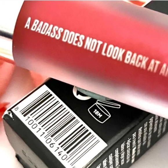 uoma beauty badass extra AF lipgloss lipstick Grace extra rare vivid sparkle NWT - Picture 7 of 10